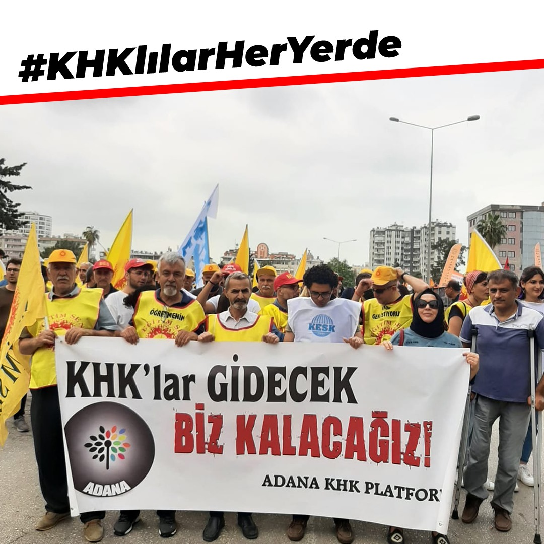Rize_KHK's tweet photo. İktidar; güya medyasında khklıların K sinden bile bahsettirmiyor. Yani oralarda zulum altındakilerden bahsedilmeyince sorun yok mu oluyor. #KHKlılarHerYerde hukuksuzca gasp edilen işlerini ve yurttaşlık haklarını iadesini haykırmaya devam edecektir. Ve alacaktır. https://t.co/91A19b6idW