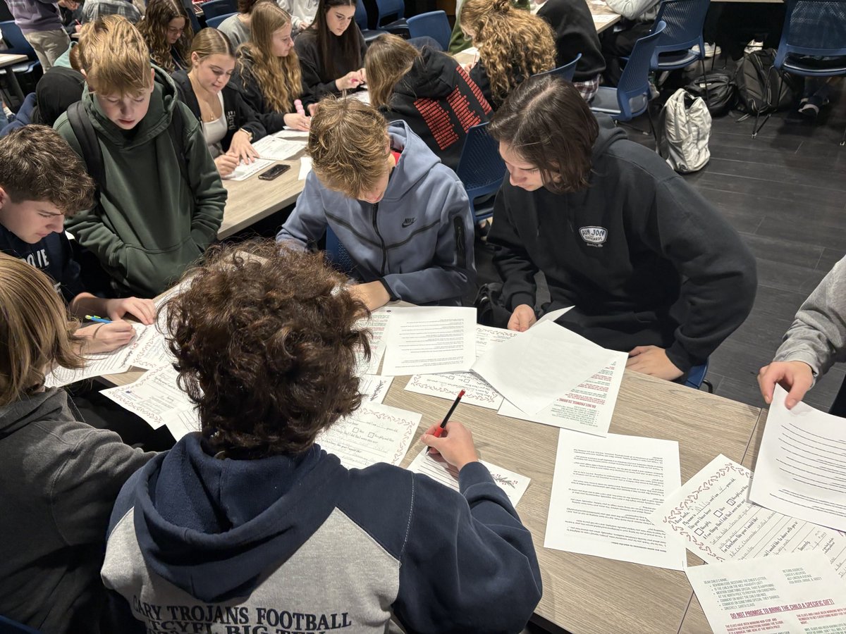 Hailey Kelly tweet media