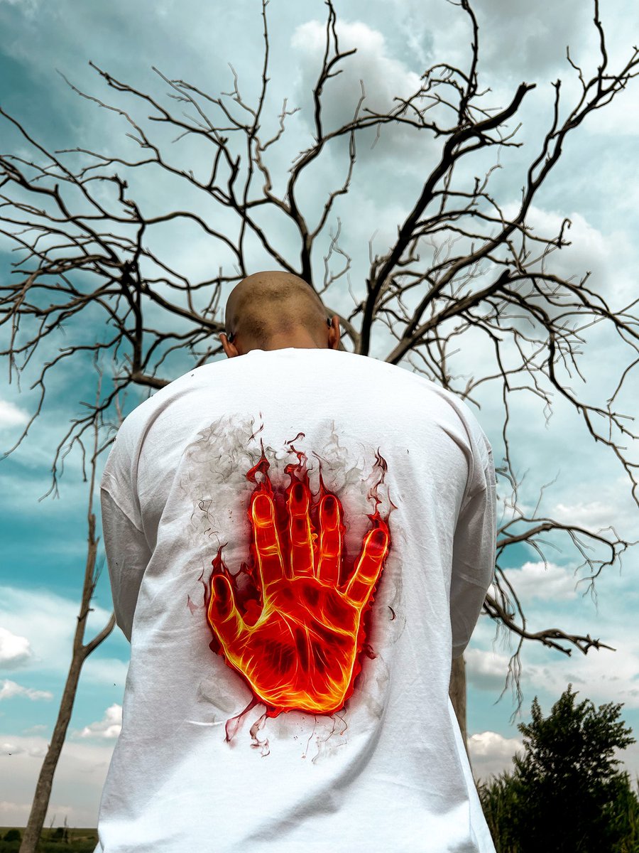 yellowxpapi's tweet photo. T-Shirt By: @therealsablutho https://t.co/fzCr7h6Rn5