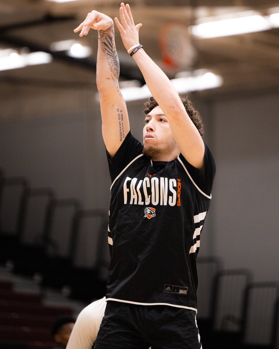 utpbmbb's tweet photo. Shot Around 🎯 https://t.co/t0BGIsjoGp