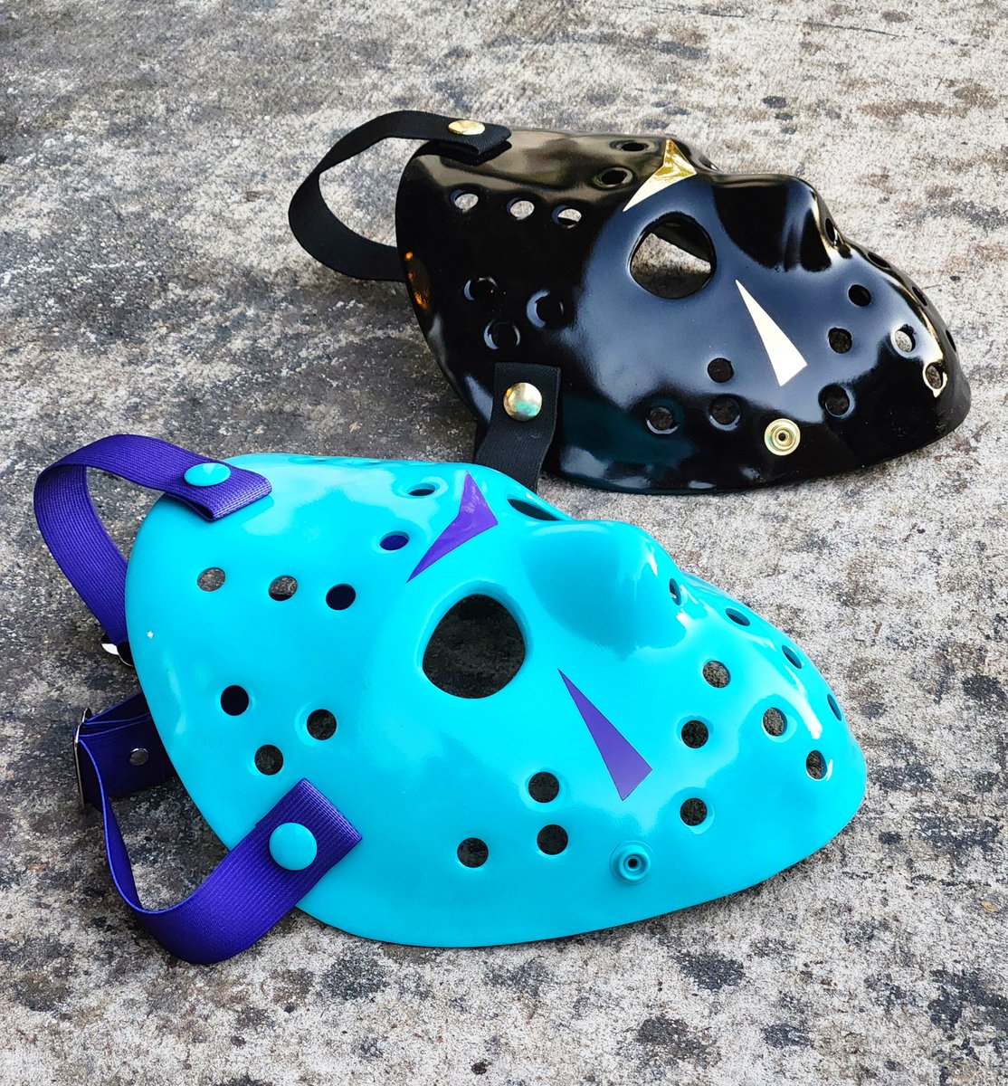 HorrorFXDesigns's tweet photo. Retro NES and Black and Gold
#jasonmask #hockeymask #fridaythe13th #Nintendo #gaming https://t.co/aUZ075O2wq