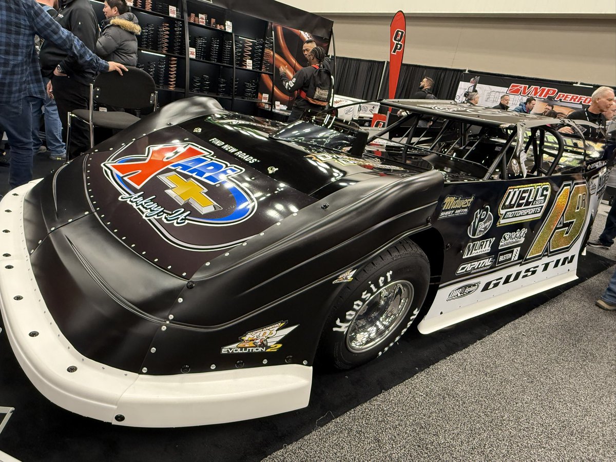 WoOLateModels's tweet image. .@19RyanGustin’s car 🔥

Stop by the #SwiftSprings booth at @prishow to see this thing in person.