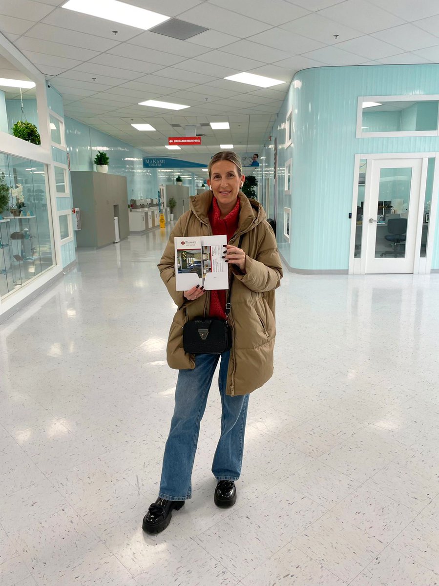 MaKamiCollege's tweet photo. Our winners Matt and Anna got to pick up their prizes! 🎄🎁 Thank you both for entering to win, and congrats! 🎉
#makami14days2024 #winwithmakami #makamicollege #abcollege #giveaways #prizes #entertowin https://t.co/aC4e9aAUql