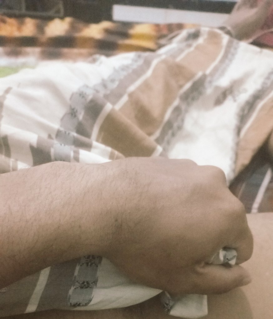 Fetish Sarung Sutera tweet media