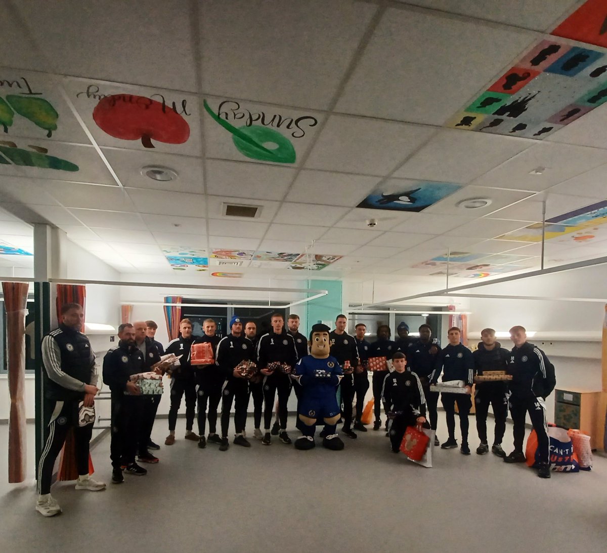 Curzon Ashton Community Foundation (@curzonashtoncf) on Twitter photo Massive thanks to <a href="/MahonCraig/">Craig Mahon</a> <a href="/mbraddys/">Mark Bradshaw</a> & the whole <a href="/CurzonAshton/">Curzon Ashton</a> team for bringing some much needed joy to the Children's Ward at Tameside General Hospital this evening. Each player has bought a present for children in the ward ππ΅βͺοΈ Massive thanks to <a href="/MahonCraig/">Craig Mahon</a> <a href="/mbraddys/">Mark Bradshaw</a> & the whole <a href="/CurzonAshton/">Curzon Ashton</a> team for bringing some much needed joy to the Children's Ward at Tameside General Hospital this evening. Each player has bought a present for children in the ward ππ΅βͺοΈ