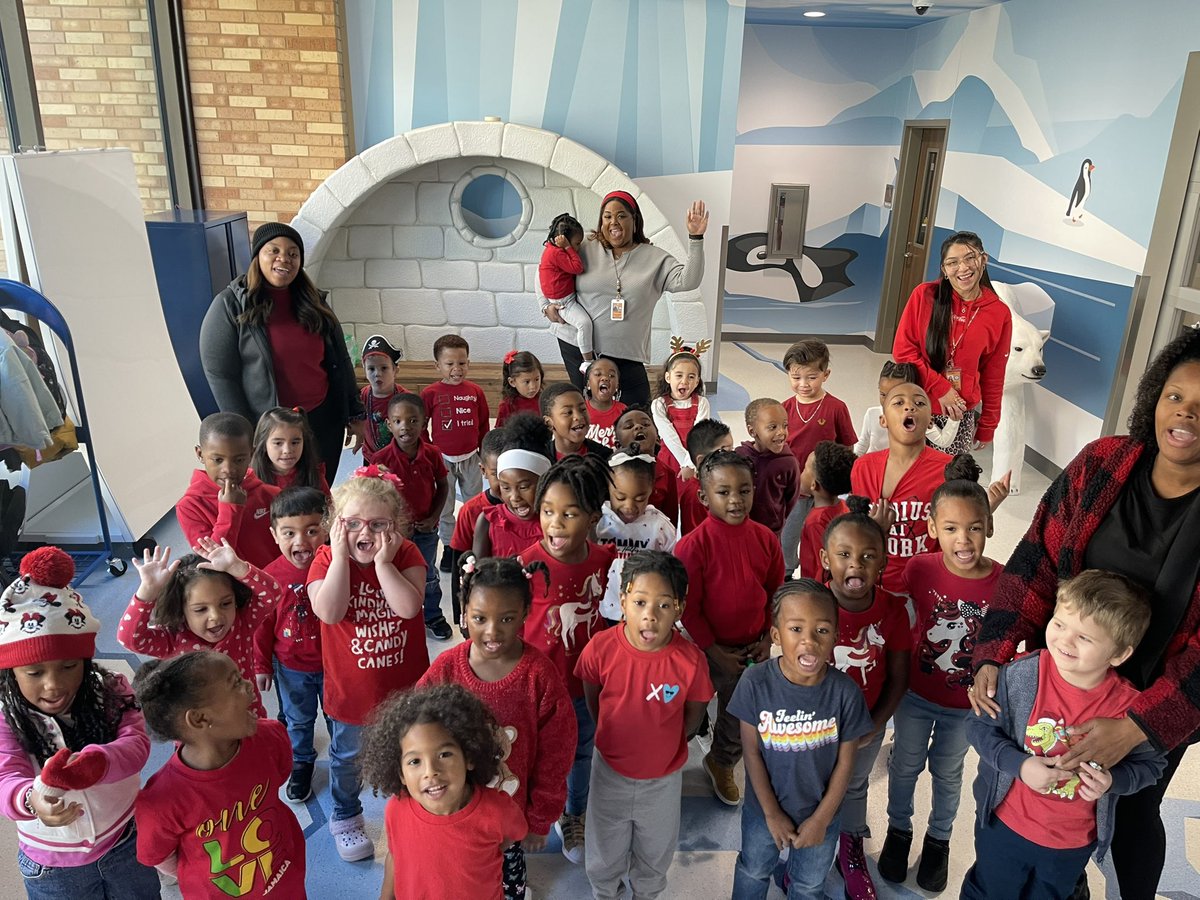 _TheCoachA's tweet photo. It’s A RED Takeover ❤️❤️ 
ACE Pre-K the BEST of the BEST! #RedvsGreen #PreKchamps @ltoya1978 @ChansoniqueG @HumbleISD_ACE @HumbleISD_PREK https://t.co/DWe0DpRRU1
