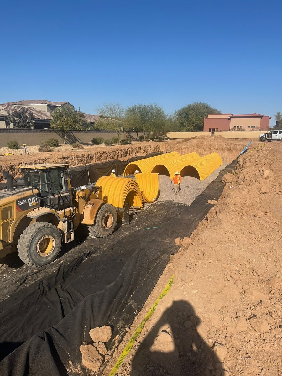 AbernatheyCo's tweet photo. Water storage tanks going in at our Goodyear, AZ site. 

Units: 745
GSF: 111,087 https://t.co/a7ZzJDGkYu