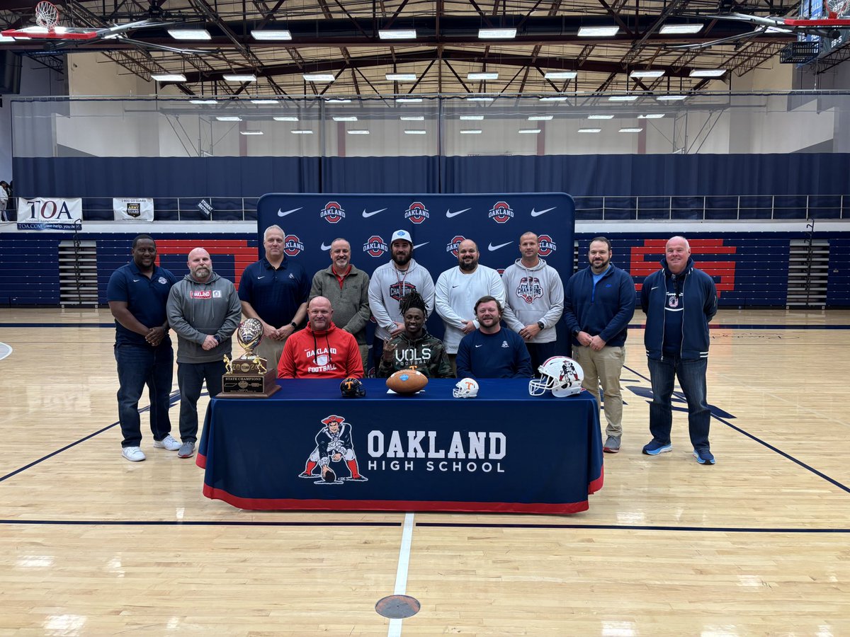 OHSPatsFootball's tweet photo. .@daune_morris didn’t want his signing day celebration to be a distraction last week! So he took care of business last week 🏆 and had a ceremony today - great addition @Vol_Football ! #OaklandTN https://t.co/9Yl1CNt3g0