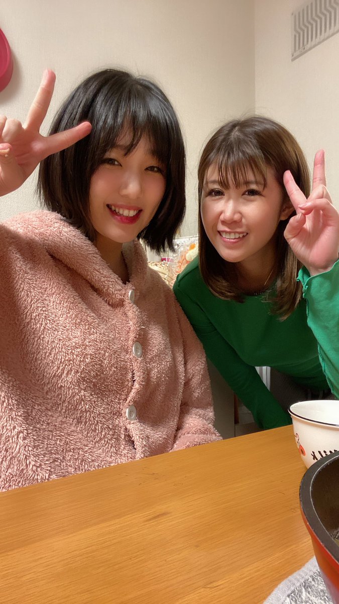 haon0929's tweet photo. フレラモの時の美咲ちゃんちに来てるよ☺️
朝食べなってサンドイッチ作ってくれたりすき焼き作ってくれたりしてるし全然6年振りって感じじゃない😂😂😂😂😂 https://t.co/voOxSUvjj9
