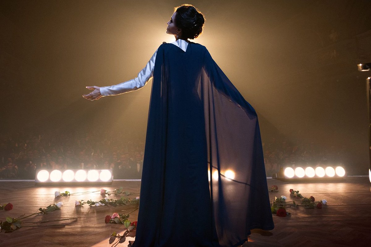 DBrown99944's tweet image. #marianetflix Grab a glass of wine and a box of tissue.

Another Oscar worthy performance by #AngelinaJolie👏🥹
#chills