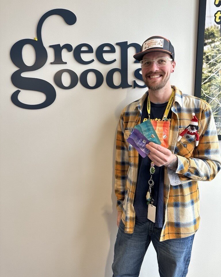 GreenGoods__'s tweet photo. Marshall (and Snoop) are having a terp-irific Thursday!
.
.
.
You must be at least 21 to view this content. For those who qualify under state law only. Regulations and product availability vary by state. https://t.co/APLyeOp8QE