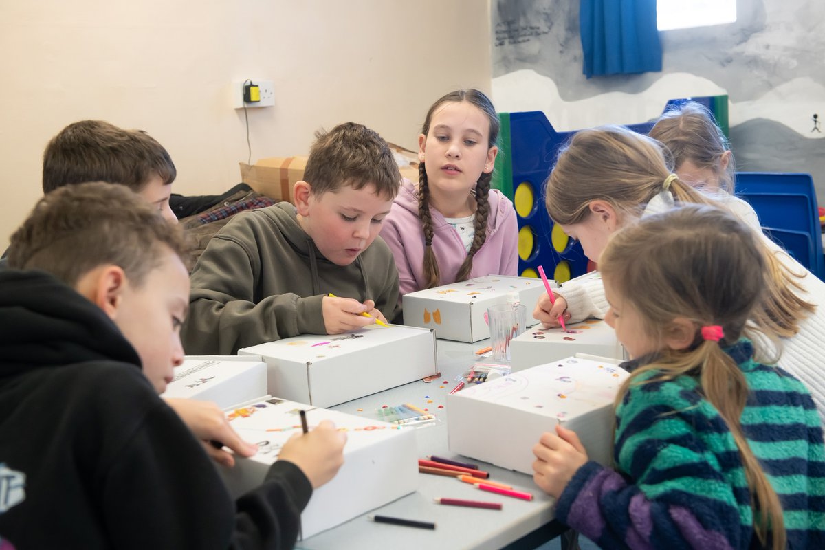 Six more primary schools in #NorthYorkshire are celebrating after being recognised for their commitment to our Healthy Schools Programme 🥳 

Congratulations to all involved.

Find out more at northyorks.gov.uk/news/2024/scho…