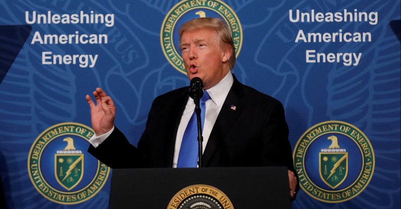 VozdeAmerica's tweet photo. 🪖 Donald Trump, presidente electo, anunció en una entrevista con la revista TIME que utilizará el ejército de EEUU para respaldar su campaña de deportación masiva.