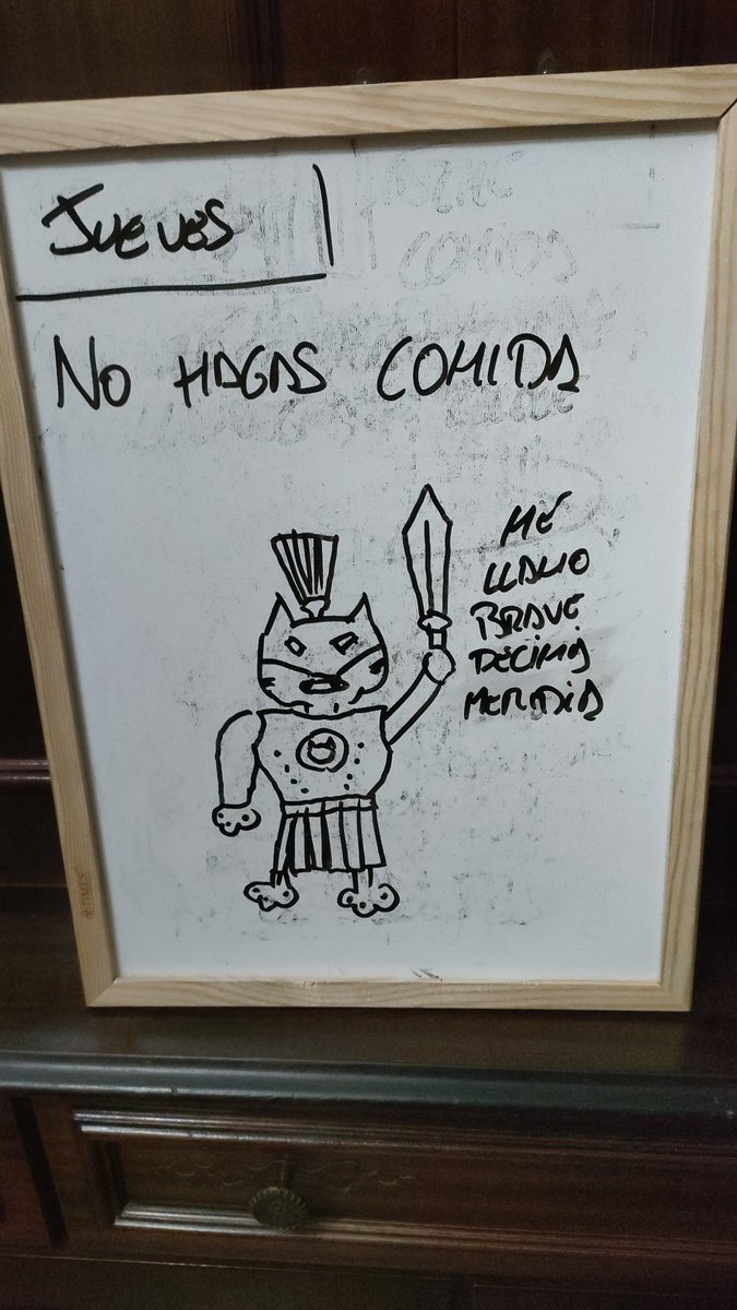 albertobarbas's tweet photo. Nueva entrega de arte michi en el tablón para recordar cosas que tenemos en casa

#BraveFacts https://t.co/aORUFBViKy