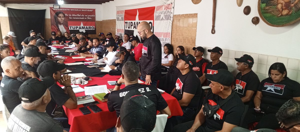 El camarada <a href="/danielippomrt/">daniel ippolito</a> Secretario de Organización del estado <a href="/portuguesamrt2/">@PORTUGUESAMRT2</a> informa ante la reunión de Dirección Nacional Ampliada que nuestra militancia durante todo el año 2024 se mantiene movilizada de manera permanente en defensa de la revolución Bolivariana