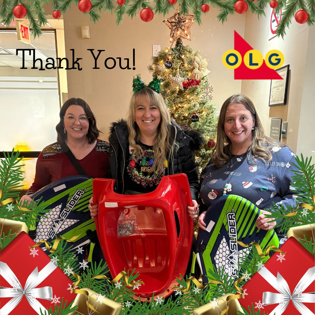 AlgomaFS's tweet photo. A big shoutout to the SSM Staff from OLGl! Thank you so much for donating to a few of our families. Lisa from AFS is pictured with Liz and Meghan from OLG with part of their donation. 

#CommunitySupport #OLGSSM #Donations #HappyHolidays https://t.co/FvtLNZ6FGU