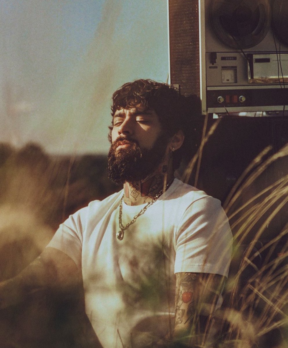 ZaynReport's tweet photo. Zayn Malik photographed by Alex Loucas. https://t.co/3LC1PJZ04K