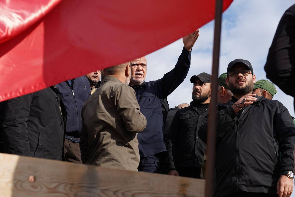 asssp89's tweet photo. عندما كان العامري يختتمُ ليله على الساتر ويفتتحُ العمليات بصلاة الفجر ...شيخ المجاهدين يستذكر رفاق دربه بزيارة موقع معراج في جبال طوز خورماتو الذي كان مقر عمليات قادة إبان عمليات فك الحصار عن آمرلي الصمود. https://t.co/NFIZfjg1NX