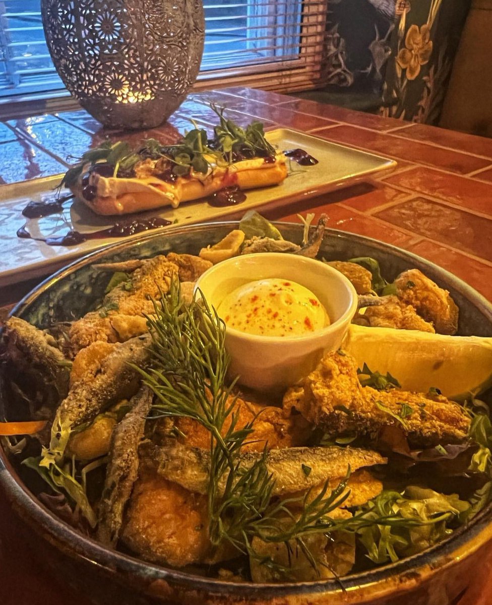Lombardis1's tweet photo. Open 12:30 Friday 13th, join us for Christmas lunch! Full menu available.  Or just call in for a drink or cocktail ! https://t.co/sLpxypyViM