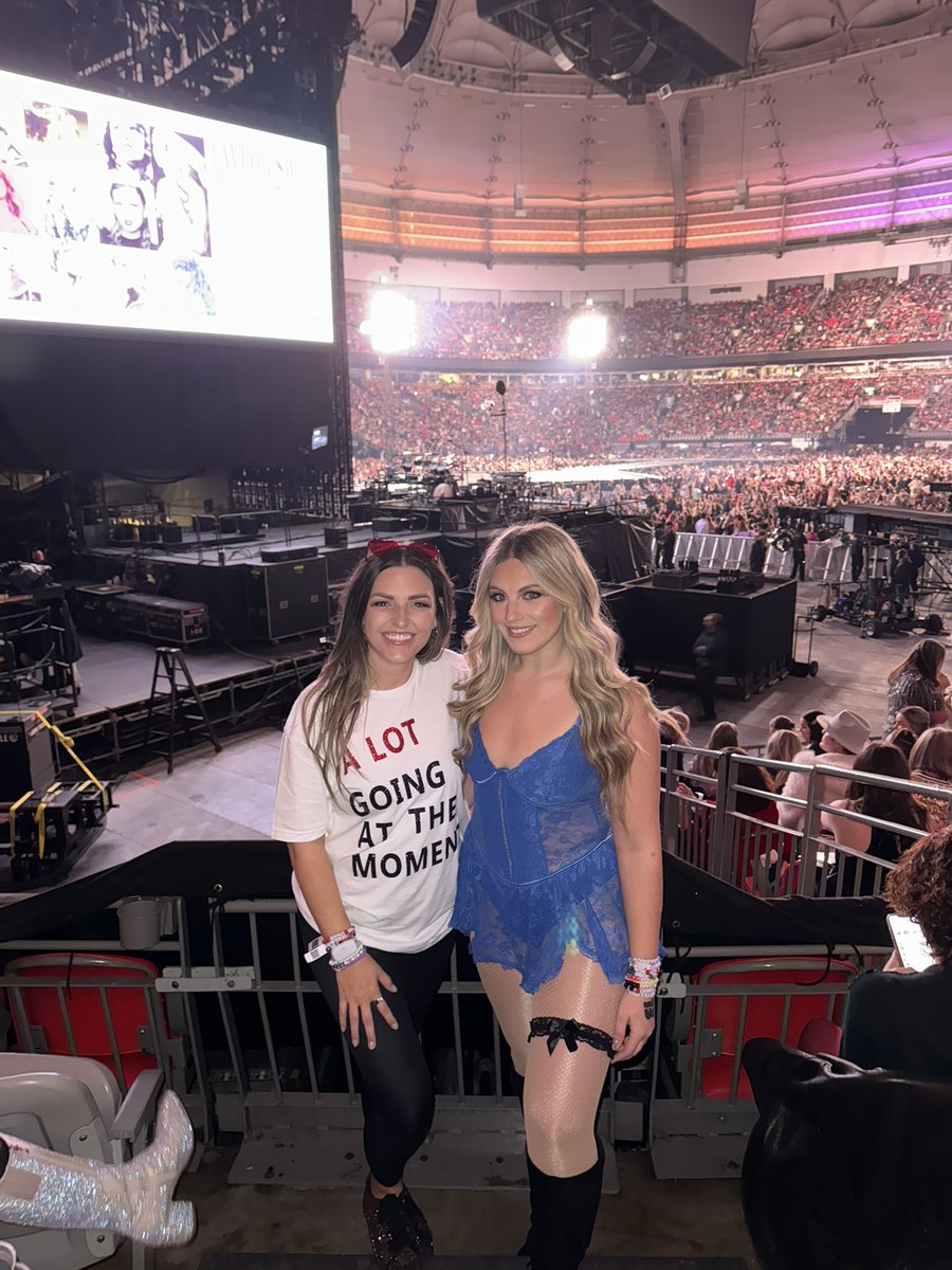 taylor_pasqua18's tweet photo. Holding on to all the memories we made 🫶🏼 #TSTheErasTour https://t.co/oqWMGJGGys