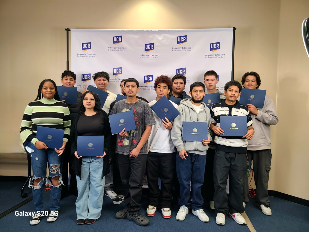 dmccarty2016's tweet photo. Celebrating Alternative Education students during our UCRx Dual Enrollment Ceremony. These students have persevered and overcome challenges. They are COLLEGE STUDENTS! We believe in them, and they believe in themselves. @UCRiverside @UCRExtension @RCOE @RCOECTE https://t.co/sNjLMfBmcw