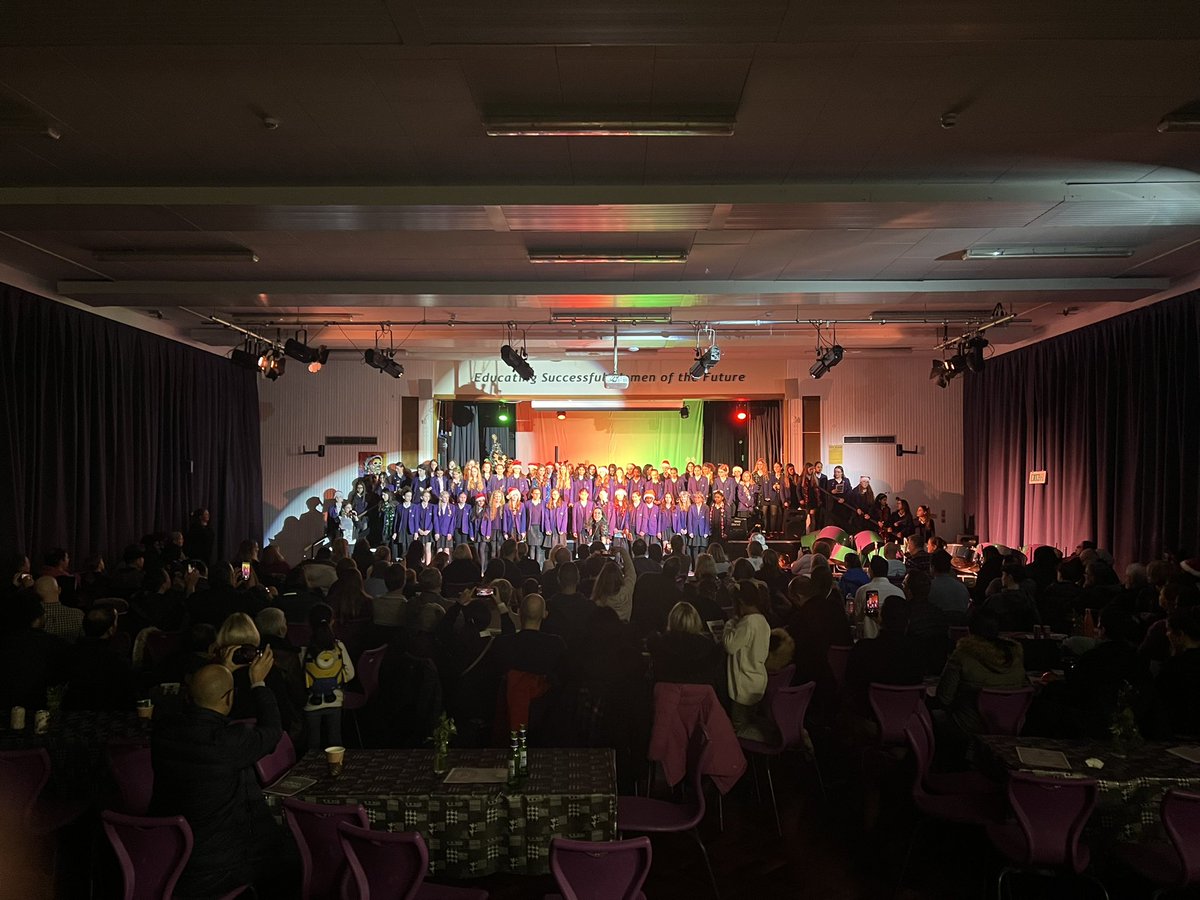 Ricards Lodge (@ricardstweets) on Twitter photo We wish it could be Christmas Everyday from the massed choirs of <a href="/RicardsMusic/">Ricards Music</a> πππππ We wish it could be Christmas Everyday from the massed choirs of <a href="/RicardsMusic/">Ricards Music</a> πππππ
