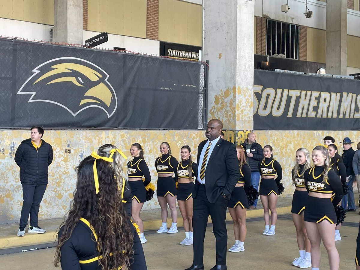 TaylorCuret's tweet photo. The man of the hour Charles Huff introduced as Southern Miss’ new football coach at Eagle Walk.

@wdam #SMTTT https://t.co/oSnhSgXa2u
