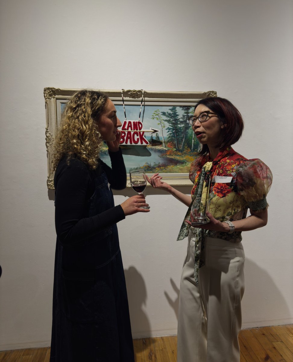 Red Head Gallery tweet media