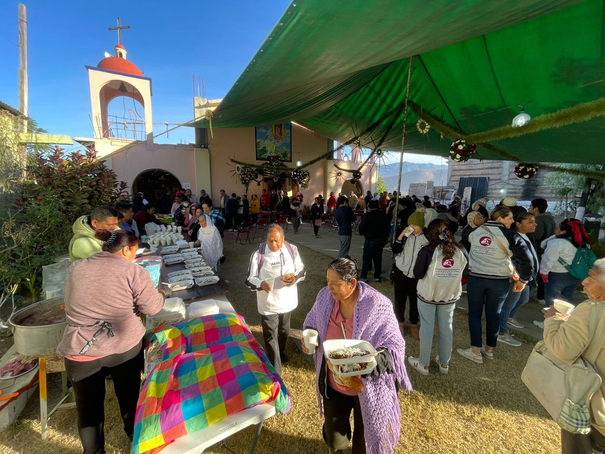 moisescvilla's tweet photo. Hoy en tu día madre de Guadalupe , te doy gracias por la salud, el amor y trabajo; la oportunidad de compartir el pan y la sal en comunidad 🙏 como la bendición del trabajo a nuestros colaboradores y con ello llevar el sustento a su hogar 
Gracias Madre 🙏
#LaGuadalupana
#VirgendeGudalupe