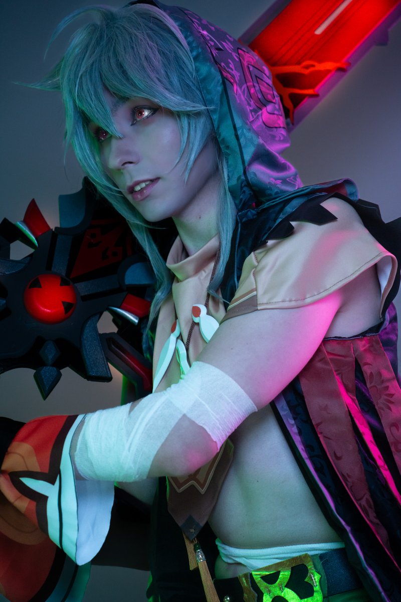 harukyucosplay's tweet photo. „I’m hungry. Let’s hunt.“ 🐺 Finally had time to cosplay the best boy (Don’t tell Gorou!!😅) #razorcosplay #razorcos #genshinimpactcosplay #genshinimpactfanart #genshinimpact #cosplay #coser #germancosplay #cosplayers #razorgenshinimpact https://t.co/Qdj8Piu16Q