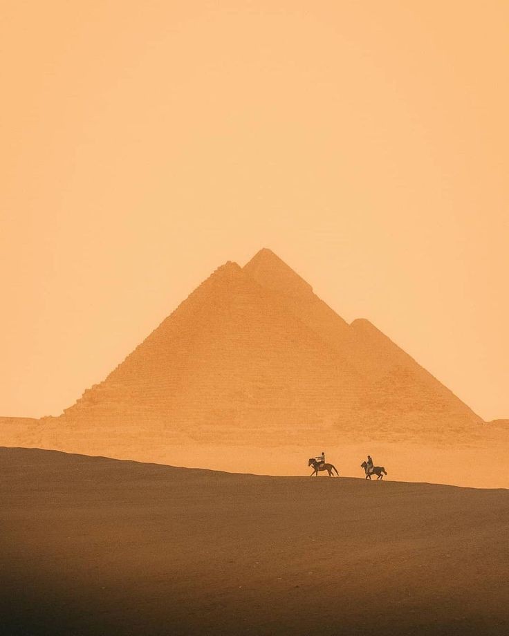 marammansour004's tweet photo. The golden sands of Egypt hold secrets of a civilization that shaped the world. From the Valley of the Kings to the treasures of Tutankhamun, Egypt's legacy is truly timeless. 

#Golden_Egypt
#SEP
#EPSF https://t.co/AbM47wJ2jp