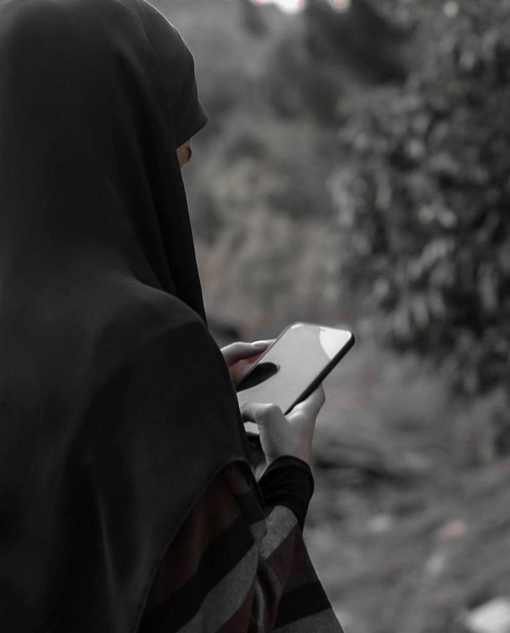 لا تترك سترة العبادة وإن كانت مُرَقَّعَة.