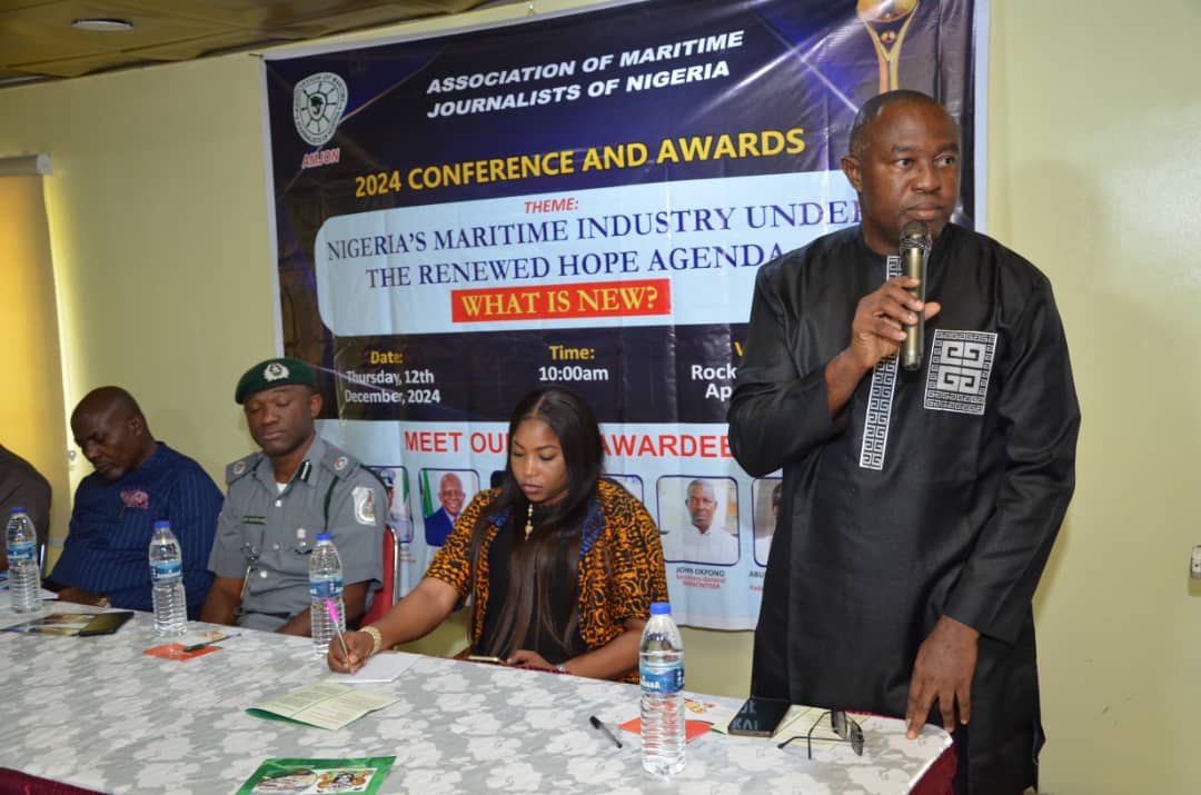 ismailaniemu's tweet photo. Discussing #maritime was the major thrust at the inauguration of newly elected officials of the Association of Maritime #Journalists of #Nigeria (AMJON) and award ceremony. I stood in for Dr Paul Adalikwu, Secretary General of #MOWCA who was inducted a patron of the association https://t.co/iZIxtLMvFx