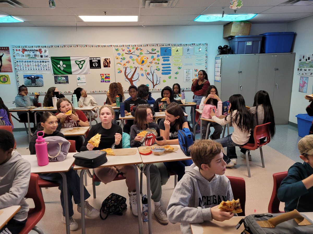 Our annual 7/8 French Club #Christmas #pizza lunch <a href="/StPeterOCSB/">St. Peter High School</a>. Beaucoup de rires et de chansons à répondre dignes du temps des Fêtes et de Noël. <a href="/LMeulenbroek/">Linda Meulenbroek_OCSB (she/her)</a> <a href="/MrsRLeduc/">Renee Leduc</a> <a href="/MmeYvetteFsl/">Yvette MS</a> <a href="/OttCatholicSB/">Ottawa Catholic School Board</a> <a href="/ocsbBonjour/">𝕂 𝕥𝕠 𝟙𝟚 𝔽ℝ𝔼ℕℂℍ at the OCSB</a> <a href="/AmyVanBrabant/">Amy Van Brabant</a>