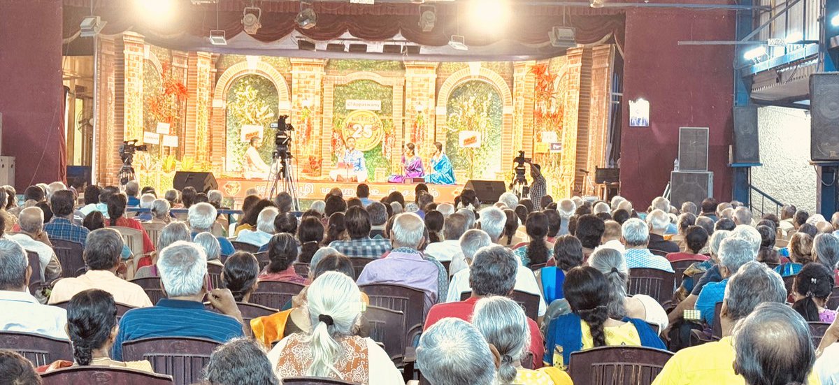 dushyanthsridar's tweet photo. 2/3 #Event2 was for Margazhi Maha Utsavam in Adyar. It was Indra POURING & Varuna FLOODING the streets. That didn’t stop the 500+ astikas from attending the Harikatha on ‘Navagraha Nayakane’. https://t.co/65C21ckbEg