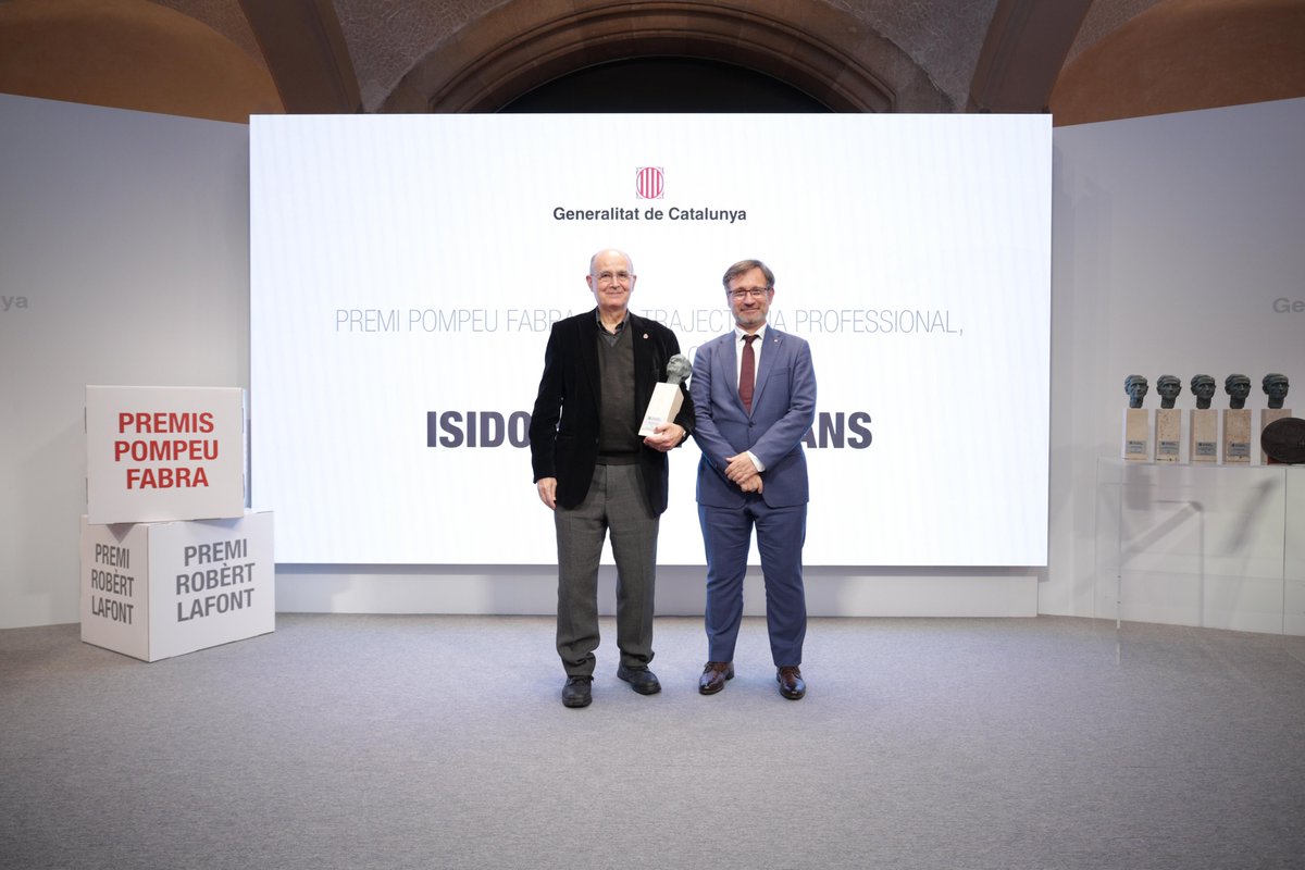 llenguacatalana's tweet photo. @dagolldagom @Camacuceditoria Premi Pompeu Fabra en la categoria trajectòria professional, científica o cívica: Isidor Marí Mayans, filòleg, sociolingüista i activista.

@IsidorMari ha fet una excel·lent aportació des de diverses institucions: @iec, Departament de @cultura_cat, @ocbcat, @IEEivissencs, etc. https://t.co/bHjD9hQl4t