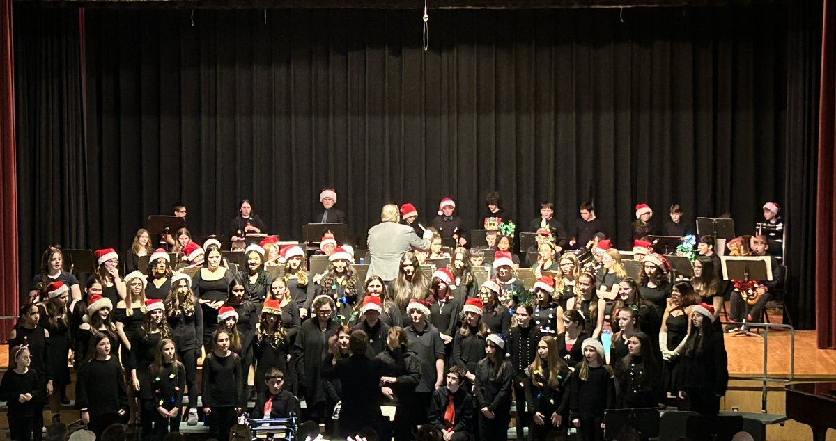 Wonderful performance from NMS band and chorus tonight.