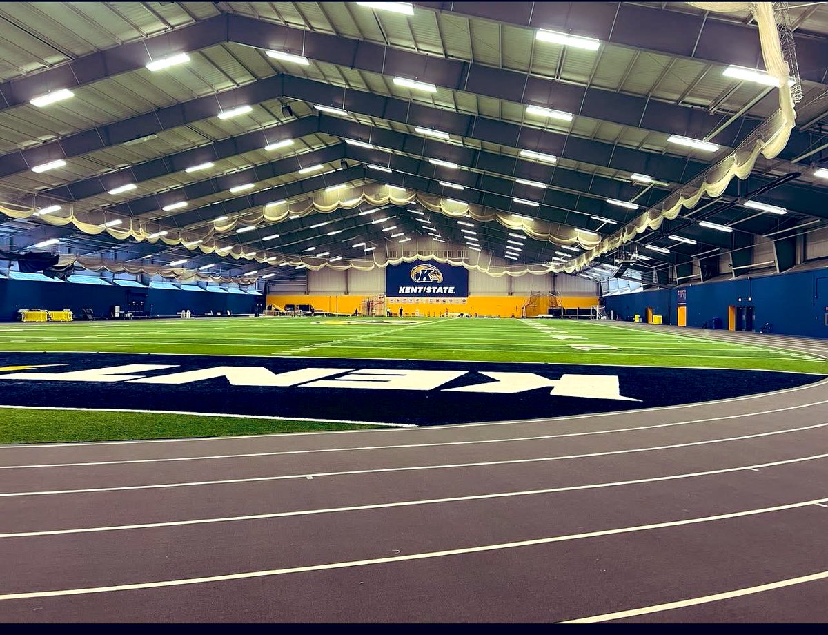 OEBMcNerney's tweet photo. 3 weeks away from #OEB North off-season training! Who is excited?!?! @Sh00tz216 @OEB_AukCav @OEB_Andrews @OEBGiavonette @OEBNorth2030 @OEBBrancel @UpperDECK15 @RobBeahn https://t.co/ns2S8L0e8o