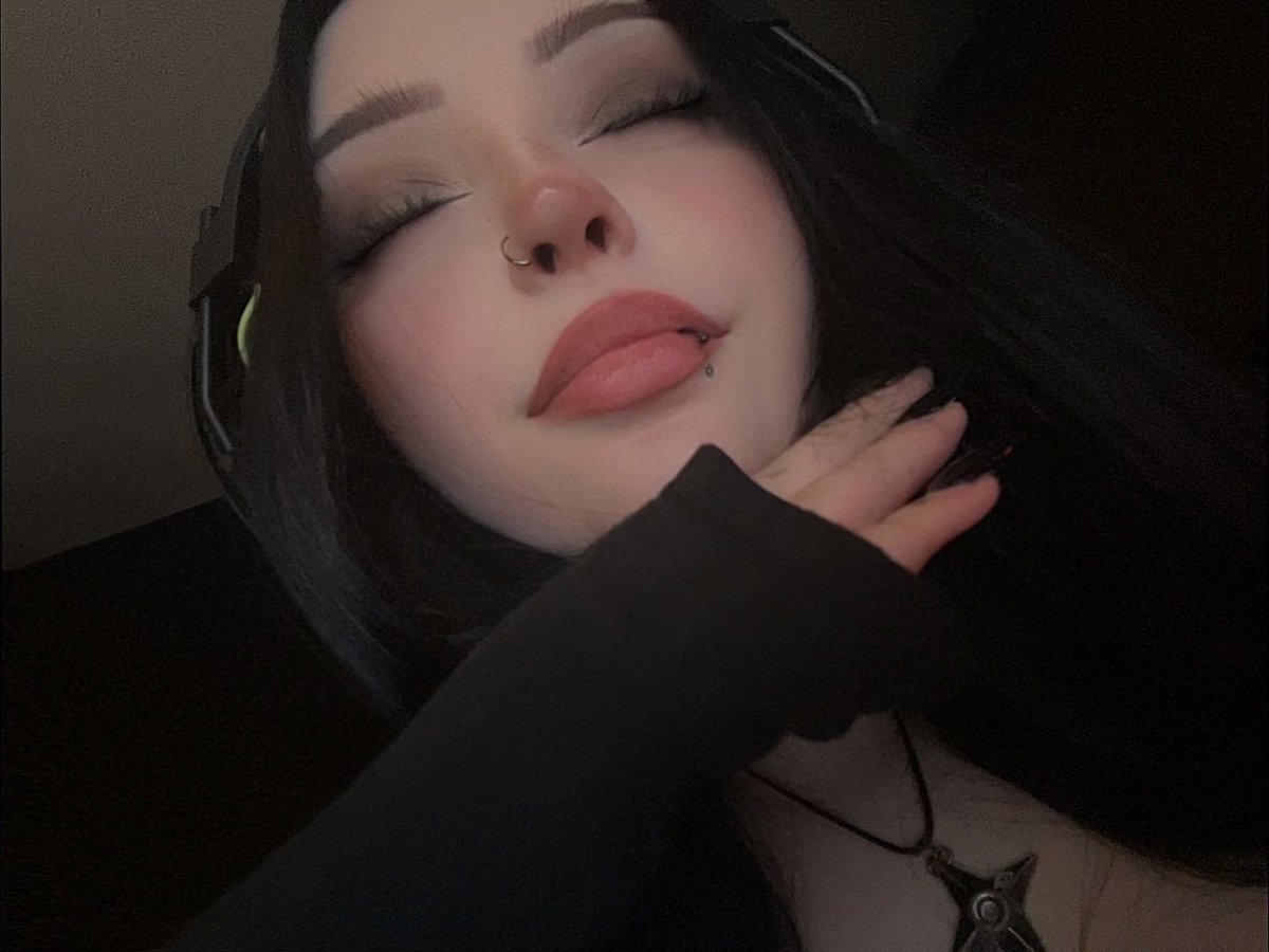 ˖ ࣪⟡𝕭𝖑𝖆𝖟𝖎𝖓𝖌𝖔𝖙𝖍⟡ ࣪˖ tweet media