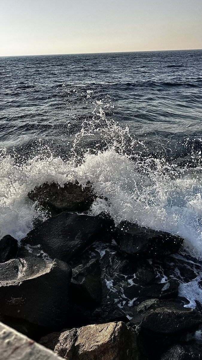pr_ryoof's tweet photo. 🌊🌊🌊🌊 https://t.co/9ut8EPvw8A