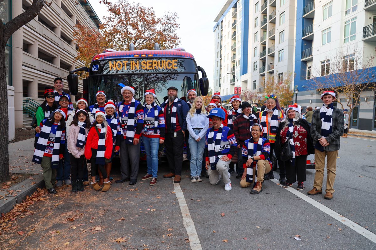 SamTrans's tweet image. Thank you to all who joined our Holiday Bus celebration in Redwood City. Seeing families together, kids smiling, and festive cheers was pure joy. 🥹

Special thanks to #SamTrans operator Jimmy Phu, GM April Chan &amp;amp; Vice-Chair Jeff Gee for spreading cheer. Happy holidays! 💙