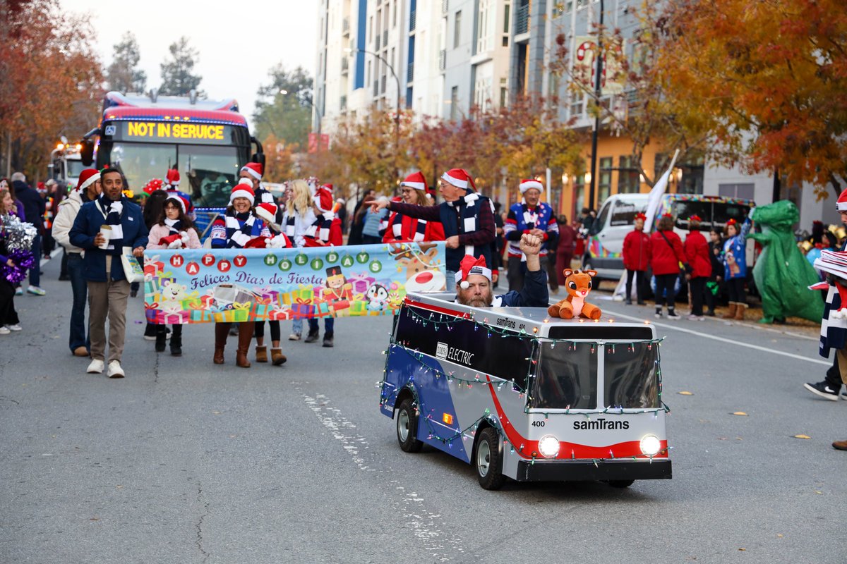 SamTrans's tweet image. Thank you to all who joined our Holiday Bus celebration in Redwood City. Seeing families together, kids smiling, and festive cheers was pure joy. 🥹

Special thanks to #SamTrans operator Jimmy Phu, GM April Chan &amp;amp; Vice-Chair Jeff Gee for spreading cheer. Happy holidays! 💙