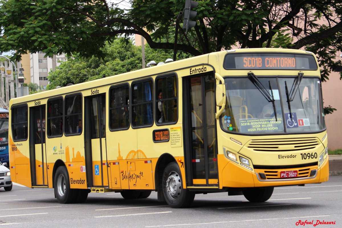 Thurblackbus's tweet photo. Já as linhas com a numeração SC são referentes as linhas do "Sistema Circular" que opera somente dentro do perímetro da Avenida do Contorno.

Linhas circulares que operam fora deste perímetro tem apenas três dígitos. https://t.co/21n8uQ3QRk