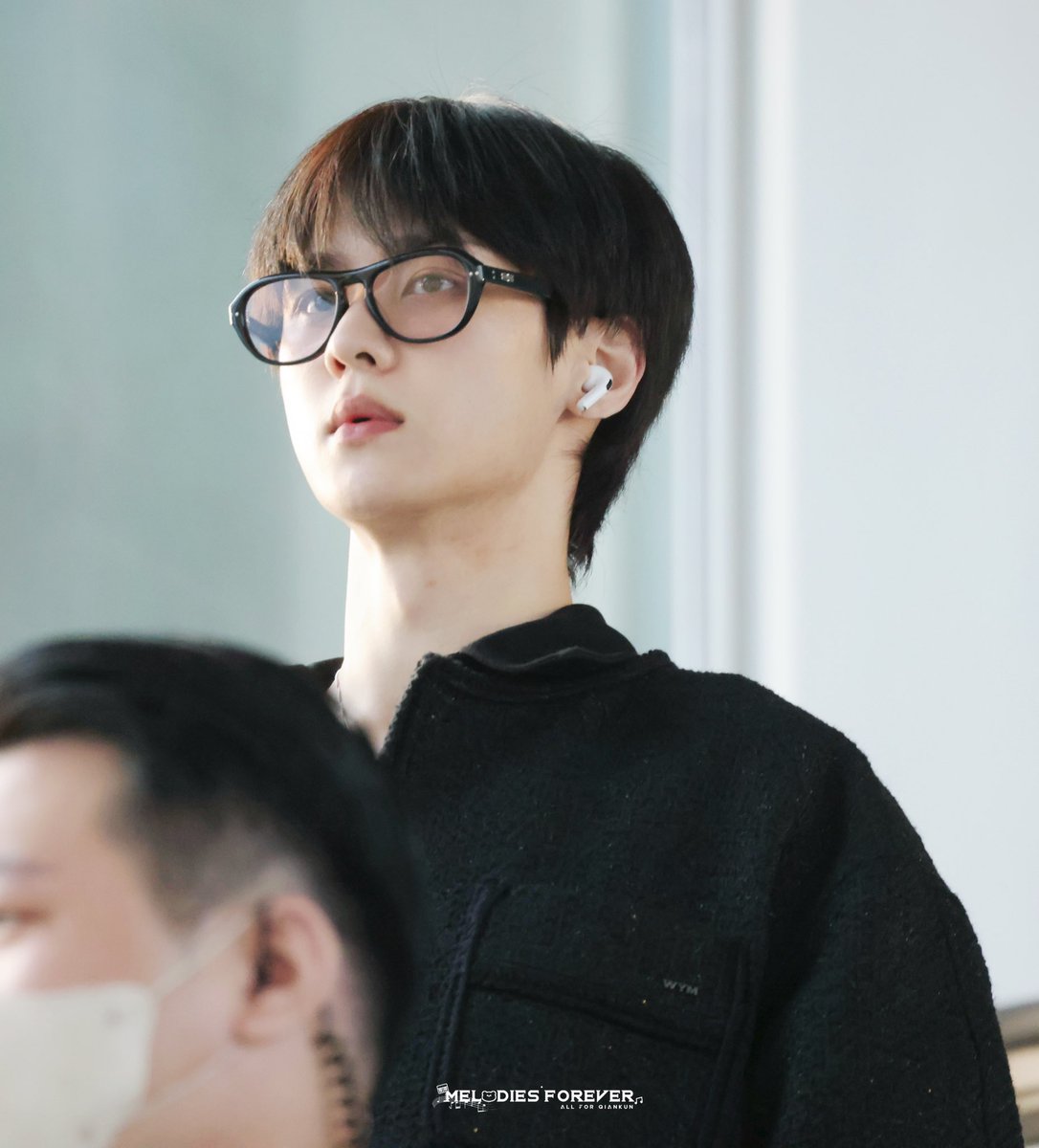 Melodies0101's tweet photo. 20241213 ICN 🛫

#KUN #钱锟 #쿤 
#WayV #威神v https://t.co/sAKze5xFlF
