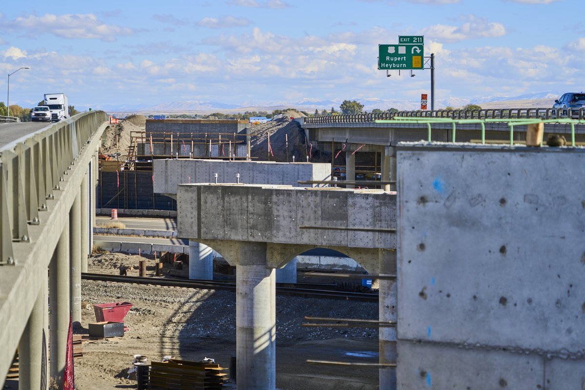 Sundt's tweet photo. Highlights from the ITD Heyburn Interchange project! 🛣️ This transformative effort is replacing multiple I-84 structures over Eastern Idaho Railroad, US-30, and SH-24. https://t.co/y4W5YGig8n
