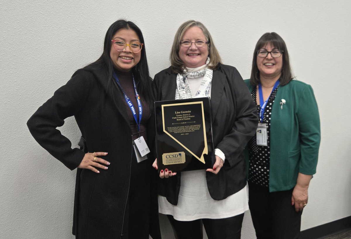 ClarkCountySch's tweet photo. Today CCSD Trustees were recognized for their service to the students and employees of the Clark County School District! https://t.co/w4vHJK61oI