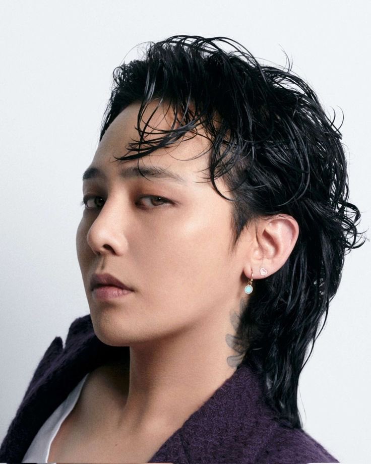 kchartsmaster's tweet photo. Kim Soohyun and Jung Haein will both reportedly join the cast of G-DRAGON’s new variety show. https://t.co/phU9dDFhNV