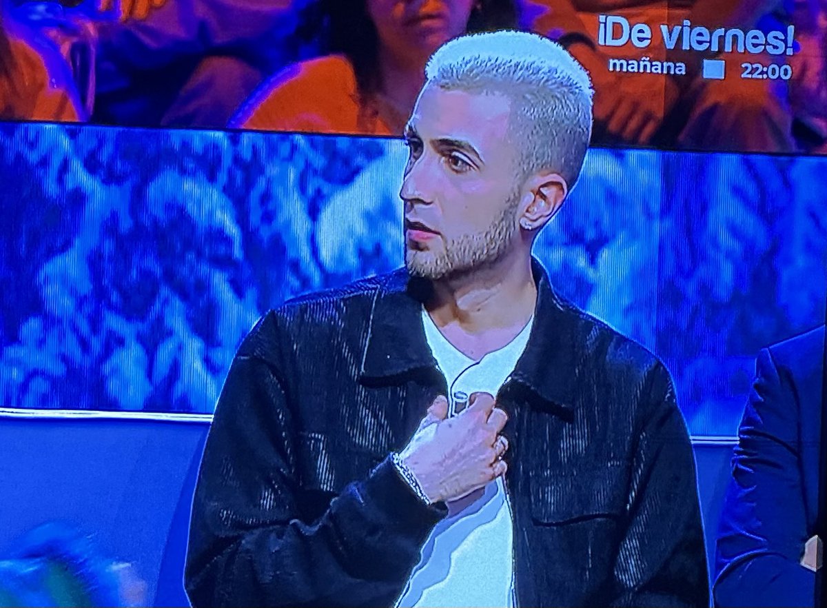 napformeplsx's tweet photo. LUIS SÍ QUE TIENE EL CARIÑO DE TODA ESPAÑA y no Maica. No solo tiene que aguantar a Nerea, encima tiene que aguantar a su madre.

Luis te queremos ❤️‍🩹

#GHGala15 #GH13D https://t.co/4w65IyM5qs
