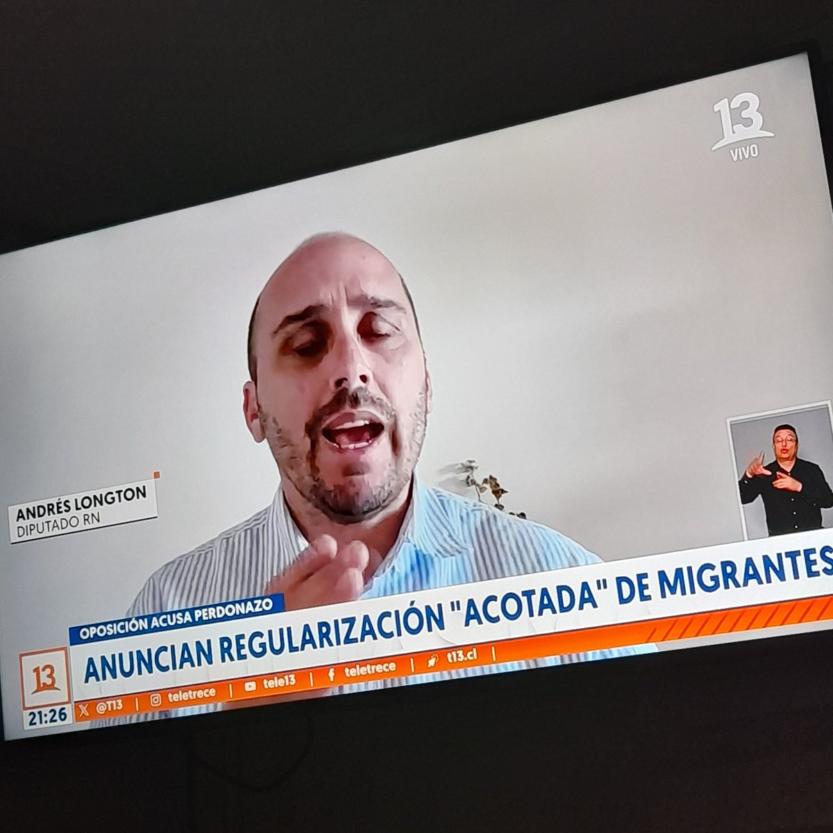 TRJOSEFINA's tweet photo. Esto se sabia y hubo muchos extranjeros que llegaron con esa promesa hace varios años. Vinieron familias completas ,se estan enrolabdo hace varios años. https://t.co/WFMtb80l3G
