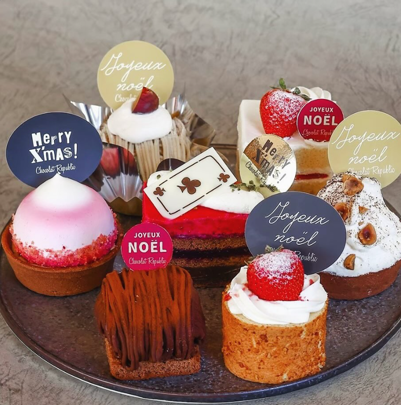 chocolatRip's tweet photo. 【Xmas cake】

クリスマスケーキのご予約は12月13日(金)までとなります。
みなさまのご予約お待ちしております🎂

✳︎ご予約はオンラインページと各店舗にて承っております
✳︎ご予約の詳細はオンラインページからご確認をお願いいたします
✳︎予約数に達し次第、ご予約を終了する場合がございます https://t.co/arhnUSgM4y